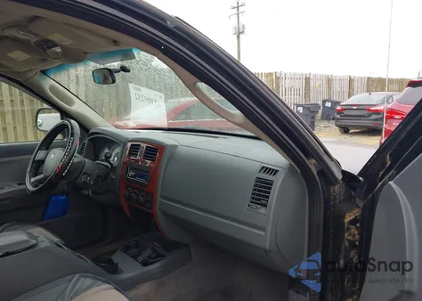 2005 Dodge Dakota Slt z USA, uszkodzony, nr VIN 1D7HW48KX5S161357